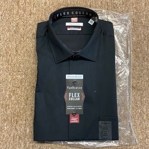 VanHeusen Long sleeve Dress Shirt - 16 1/2 | 34/35. Regular fit. Black. NWT.